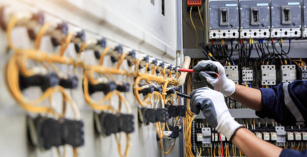 Professional Electrician technician working in Plainfield, IL
